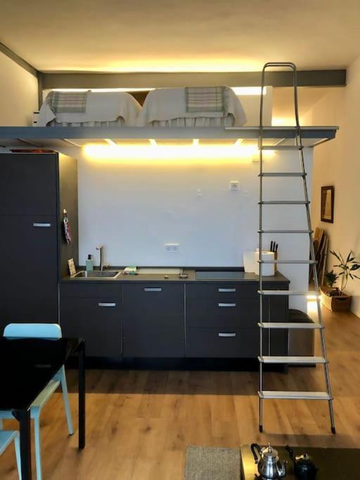 Apartamento Beautiful Loft With Terrace 6 Pers. Cal Madrid Exterior foto